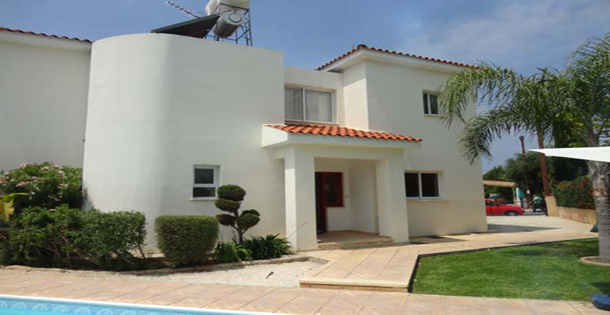 A villa in the centre of the Paphos tourist area